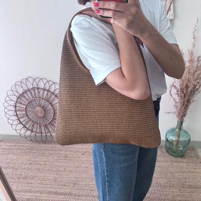 Bolso hobo combinado piel y rafia marrón claro