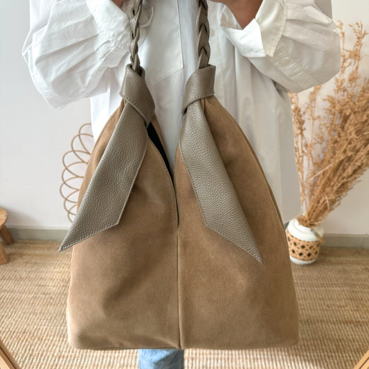 Bolso serraje asa trenza en piel taupe