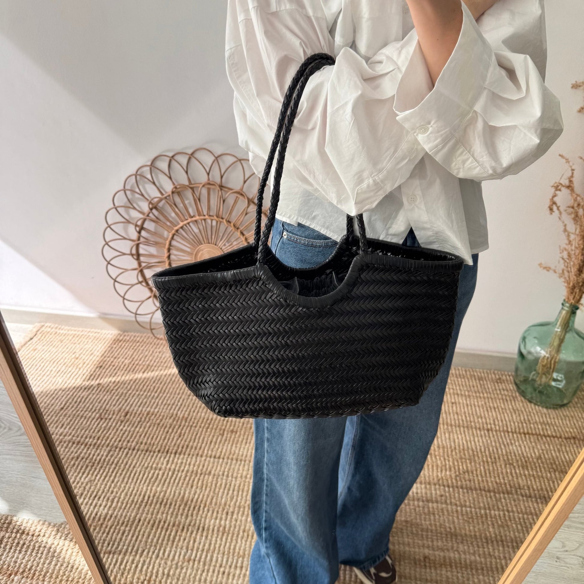 Capazo de piel trenzada negro mediano - Bubbleshopbcn