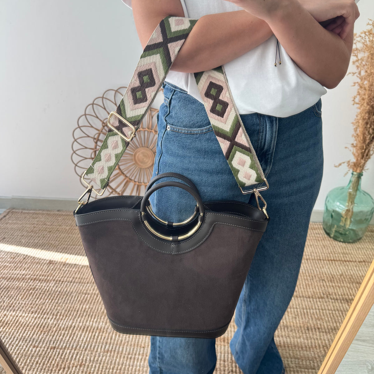 Bolso Cubo en piel y serraje marrón