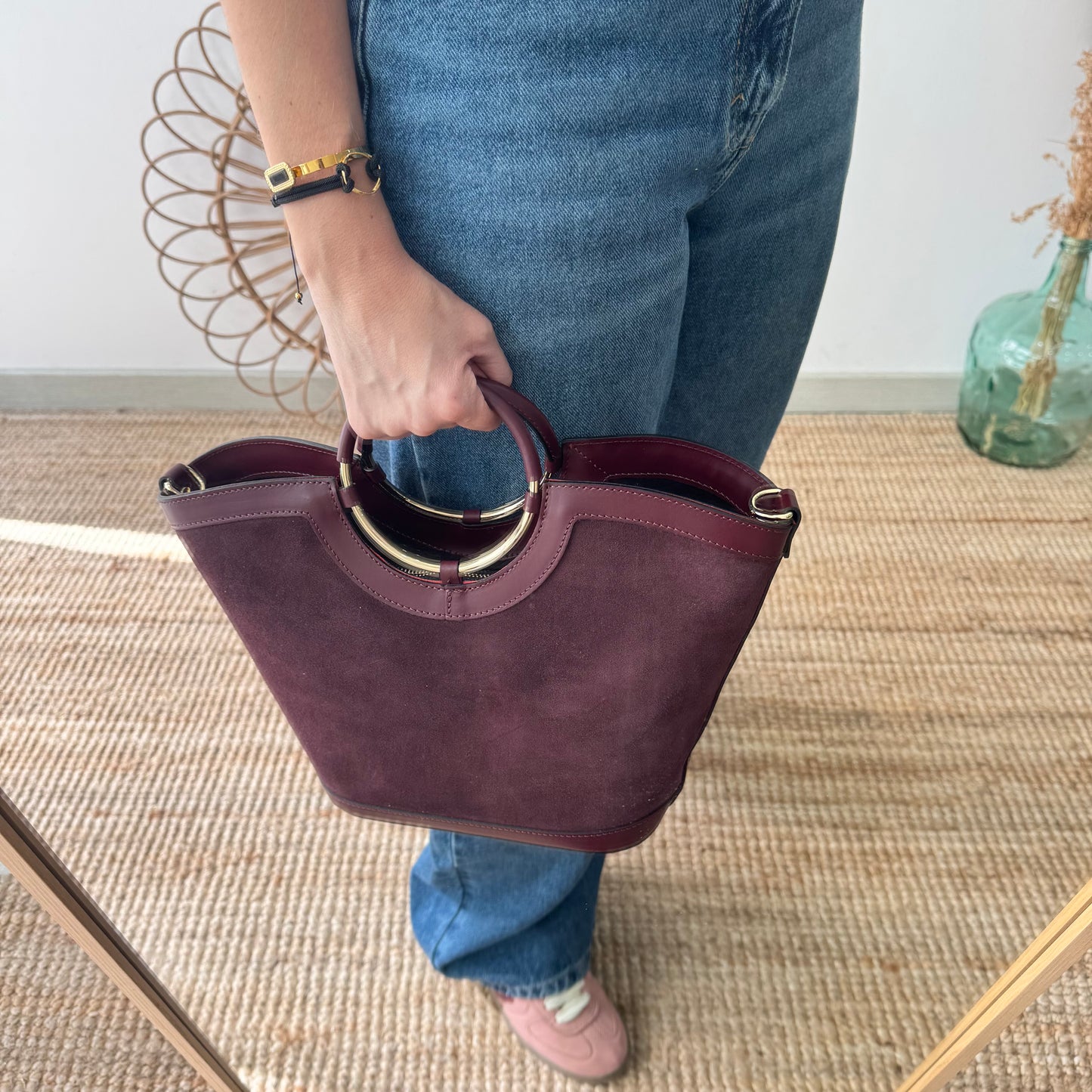 Bolso Cubo en piel y serraje burdeos
