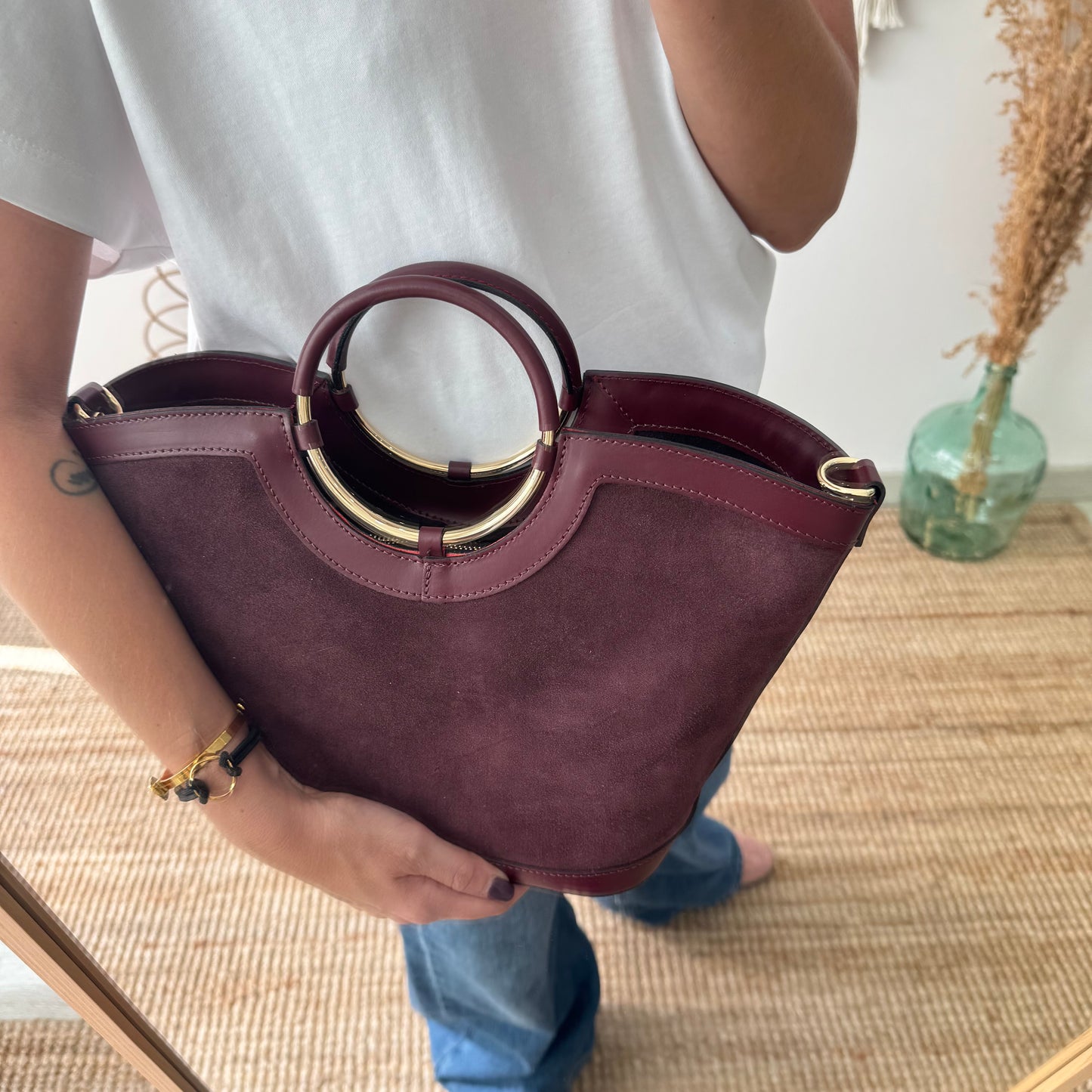 Bolso Cubo en piel y serraje burdeos