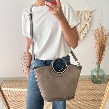 Bolso Cubo en piel y serraje taupe