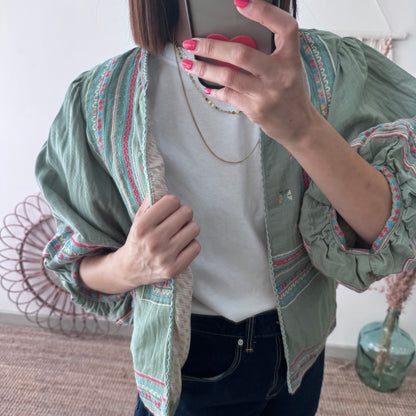 Chaqueta kimono corta caqui con bordados