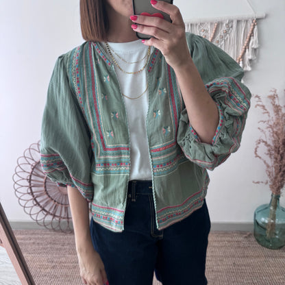 Chaqueta kimono corta caqui con bordados