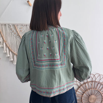 Chaqueta kimono corta caqui con bordados