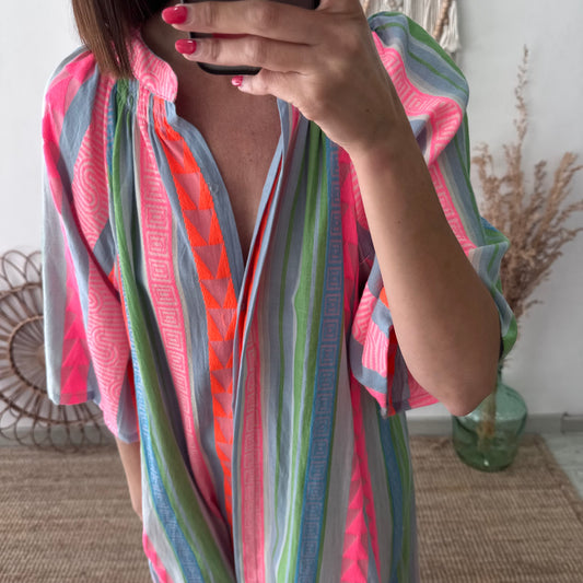 Vestido camisero estilo étnico fucsia