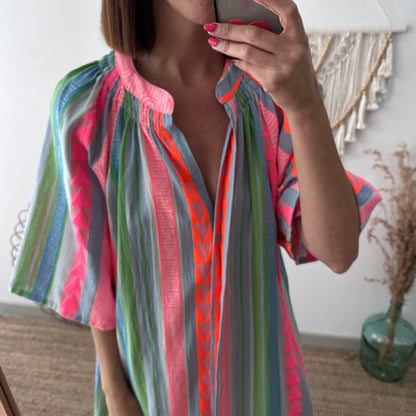 Vestido camisero estilo étnico fucsia
