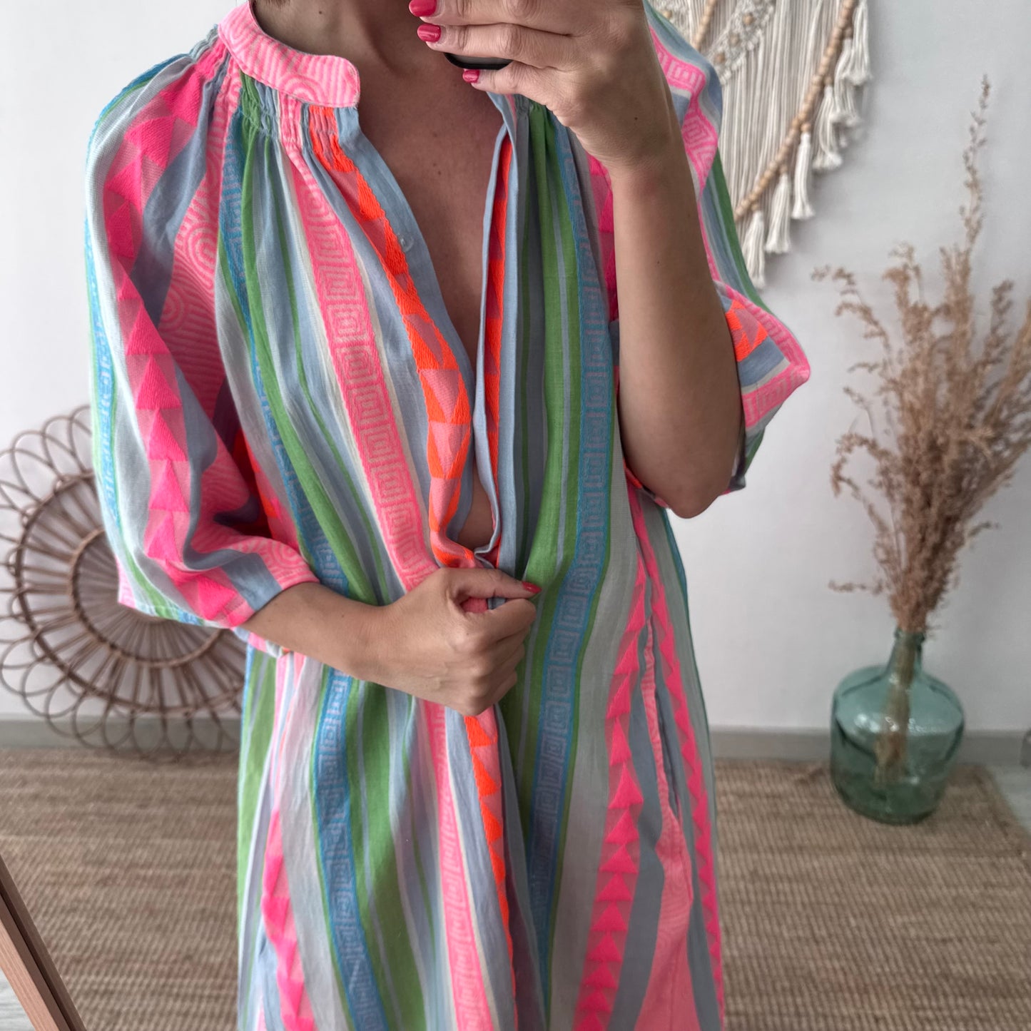 Vestido camisero estilo étnico fucsia