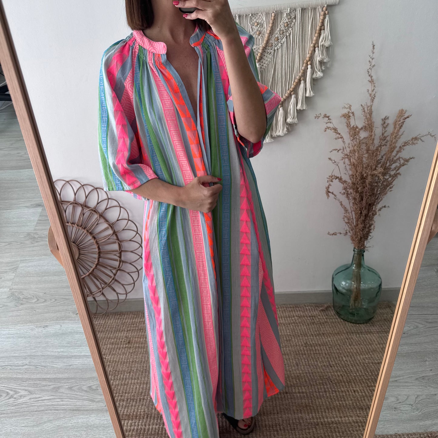 Vestido camisero estilo étnico fucsia
