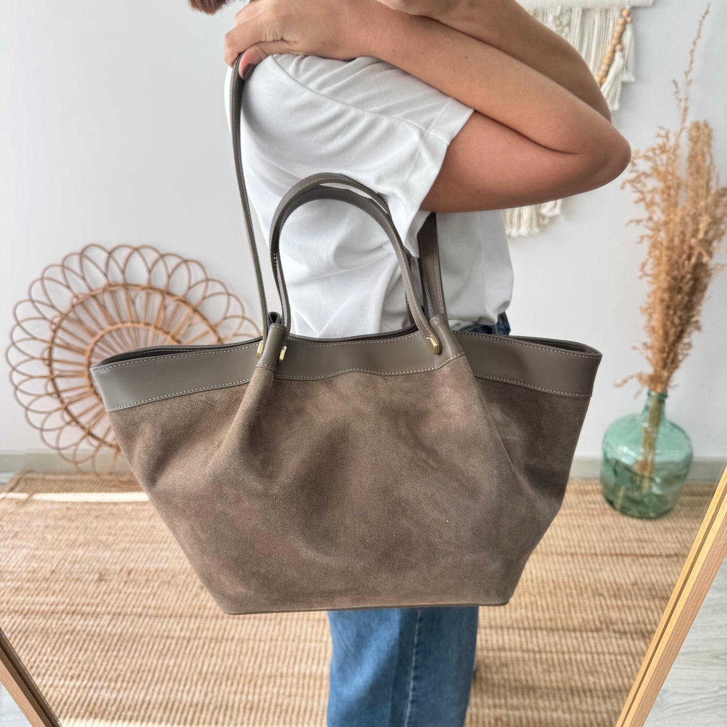Shopper en piel y serraje taupe