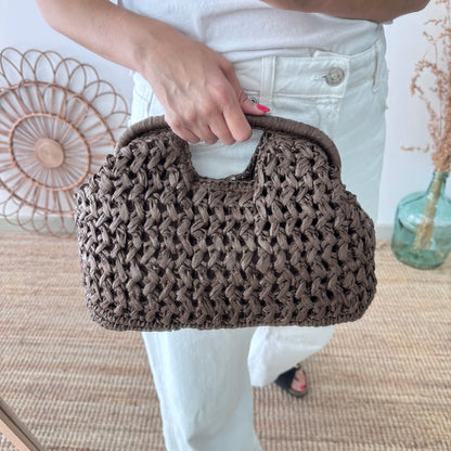 Bolso asa integrada trenzado marrón