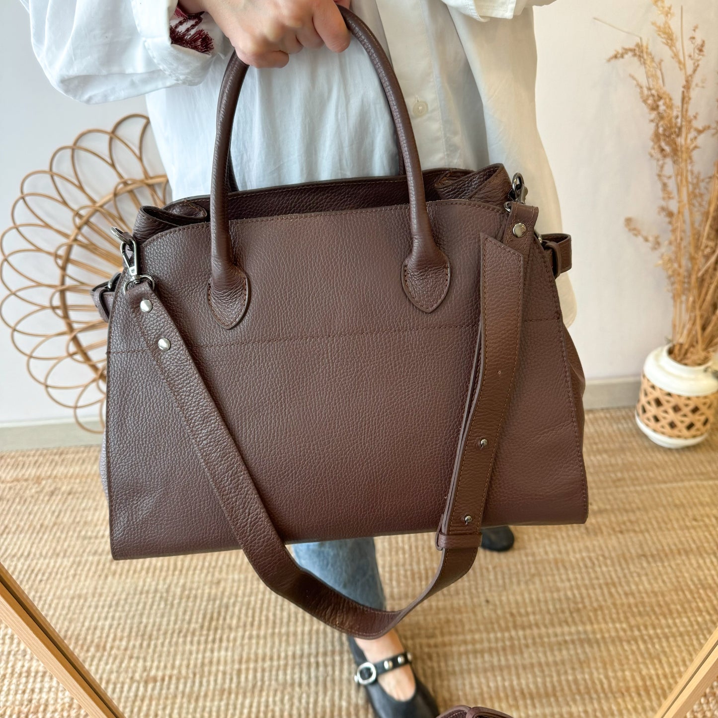 Bolso shopper hebillas piel marron chocolate