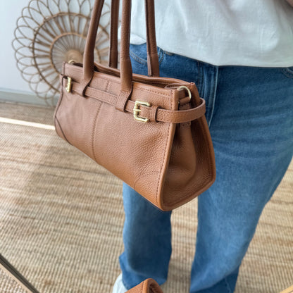Bolso piel cierre cinturón camel