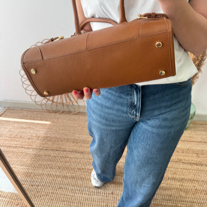 Bolso piel cierre cinturón camel