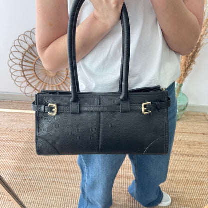 Bolso piel cierre cinturón negro