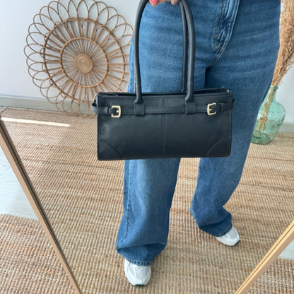 Bolso piel cierre cinturón negro