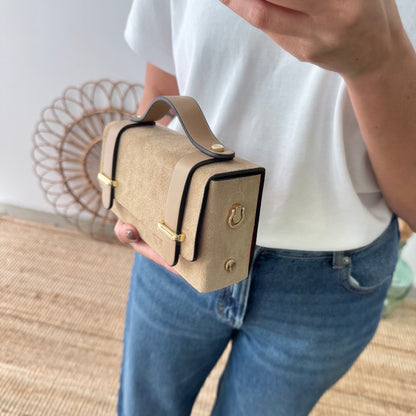 Bolso mini serraje y piel beige