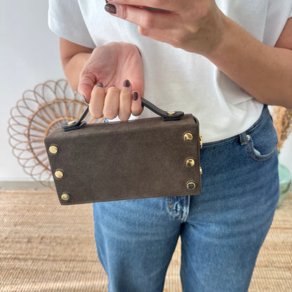 Bolso mini serraje y piel marrón chocolate