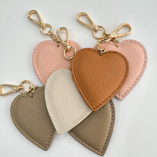 1 LLAVERO CORAZÓN PIEL