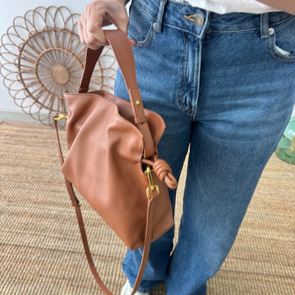 Bolso fruncido piel camel