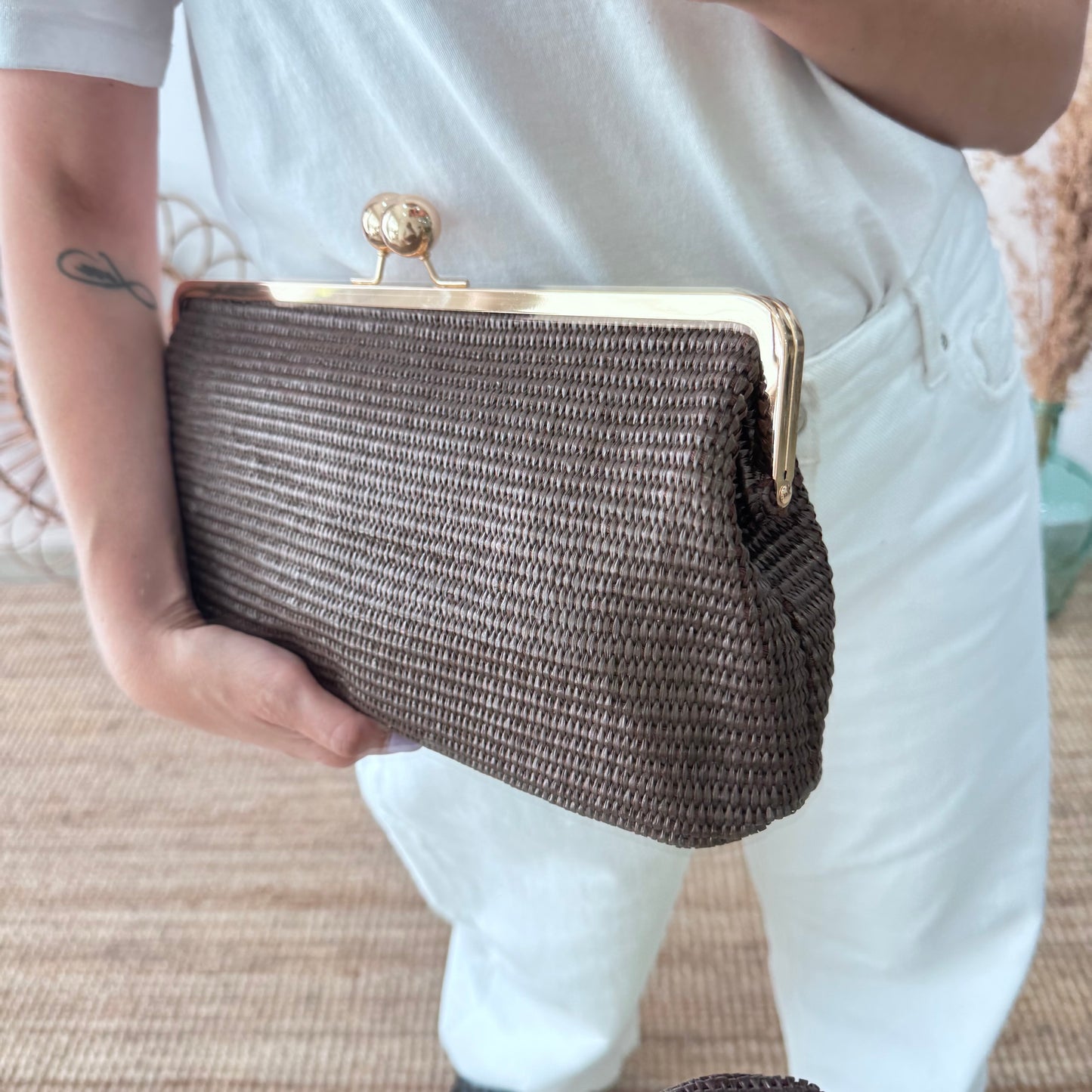 Bolso clutch boquilla marrón
