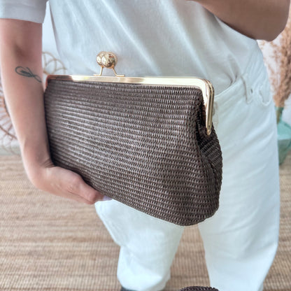 Bolso clutch boquilla marrón