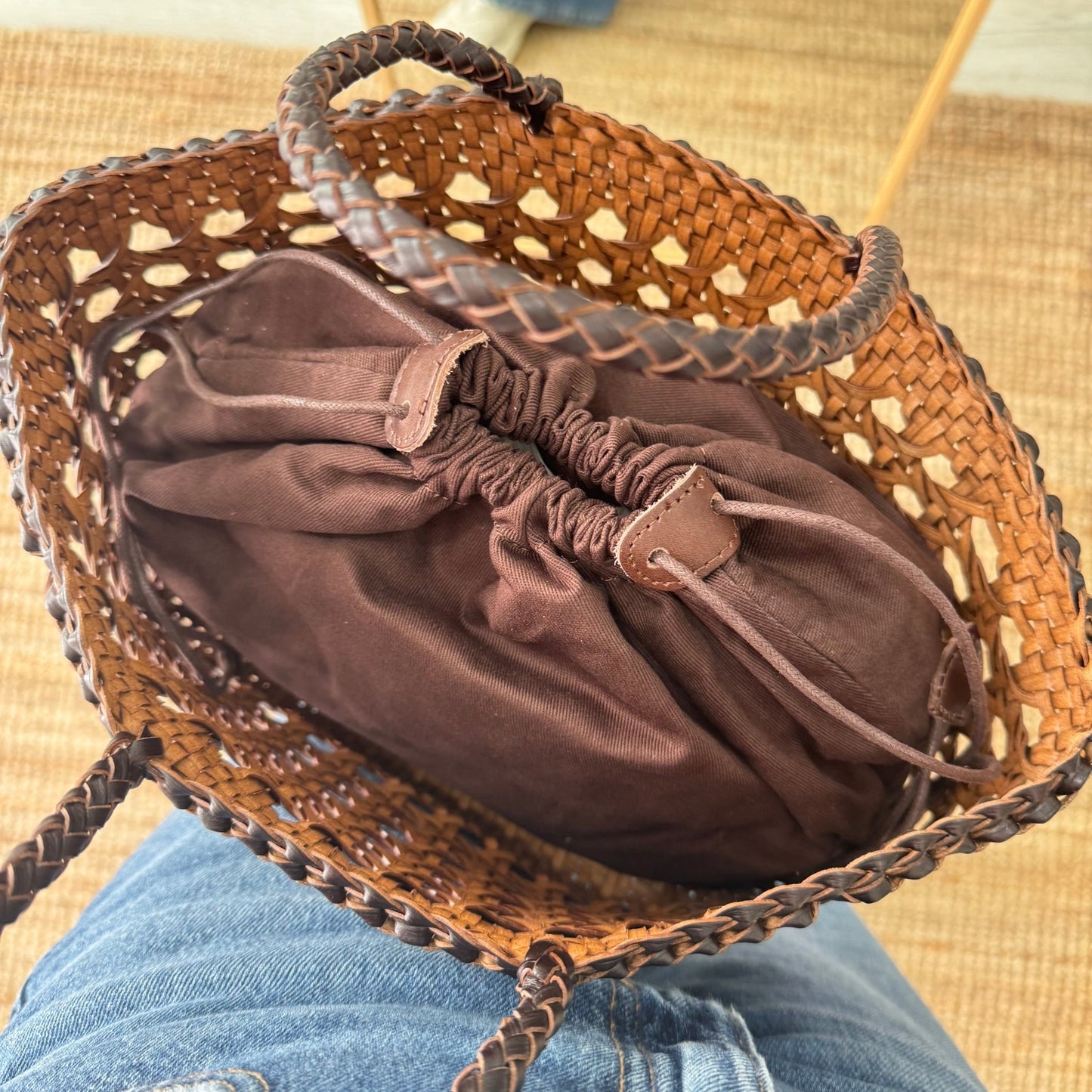 Bolso rejilla de piel marrón