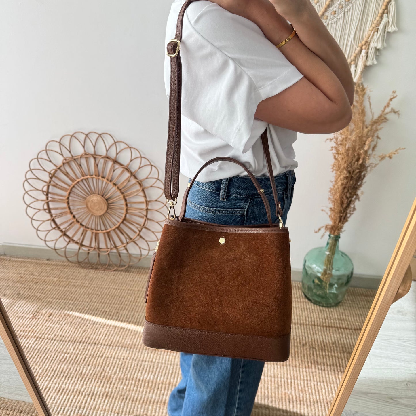 Bolso trapecio combinado serraje y piel camel