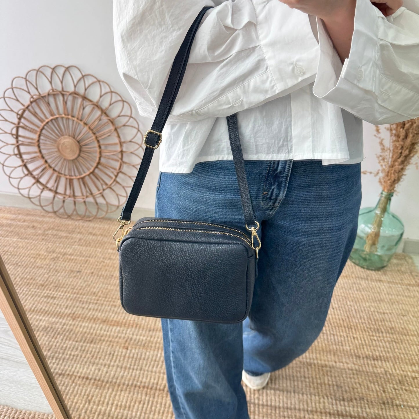 Bolso rectangular piel azul marino personalizado iniciales bordadas - Bubbleshopbcn