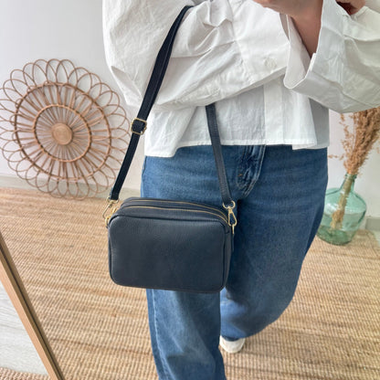 Bolso rectangular piel azul marino personalizado iniciales bordadas - Bubbleshopbcn