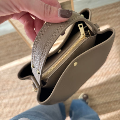 Bolso trapecio combinado piel taupe
