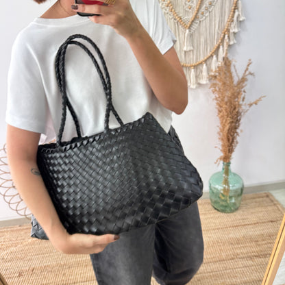 Bolso de piel trenzada trapecio negro
