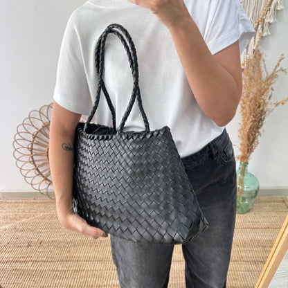 Bolso de piel trenzada trapecio negro