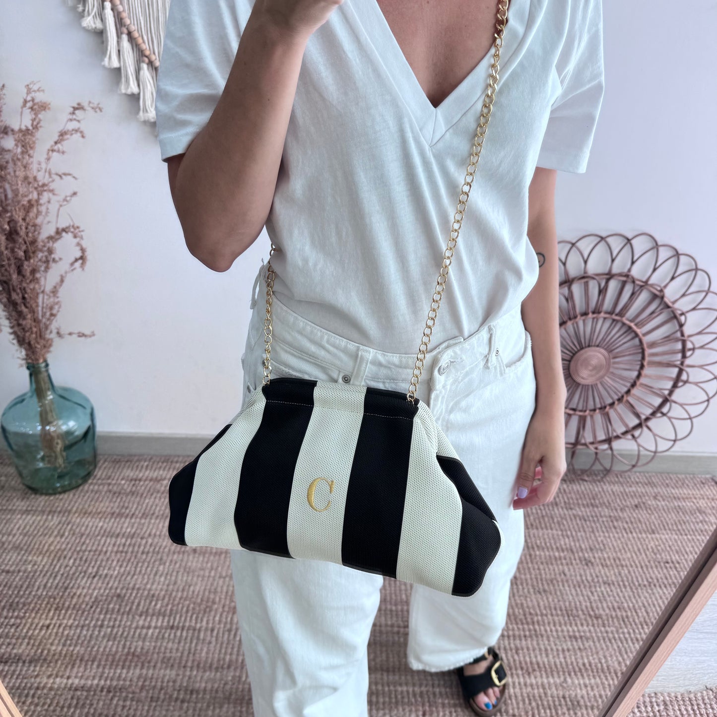 Clutch rayas negro beige personalizado