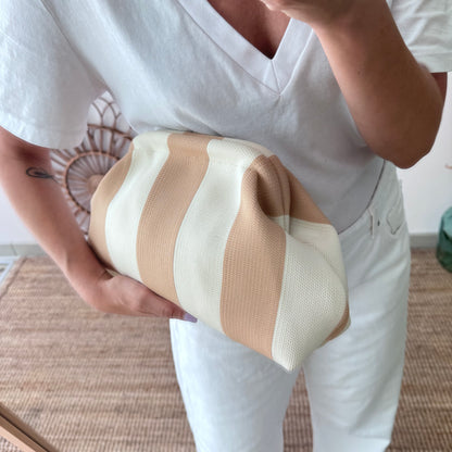 Clutch rayas beige camel personalizado