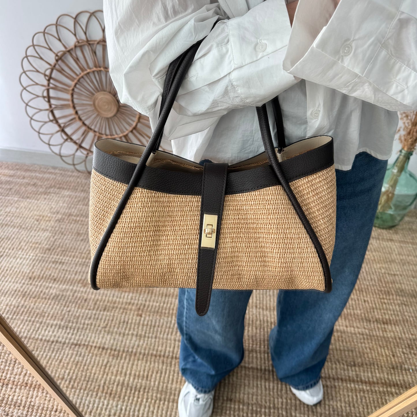 Bolso shopping piel y rafia marrón mediano