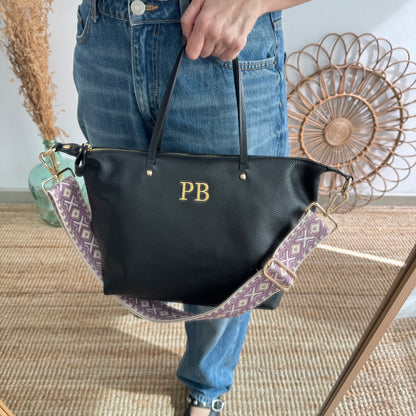 Bolso piel negro iniciales bordadas