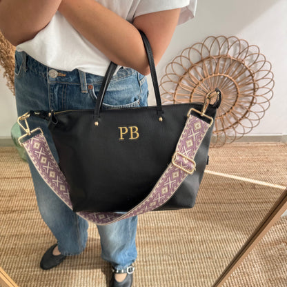 Bolso piel negro iniciales bordadas