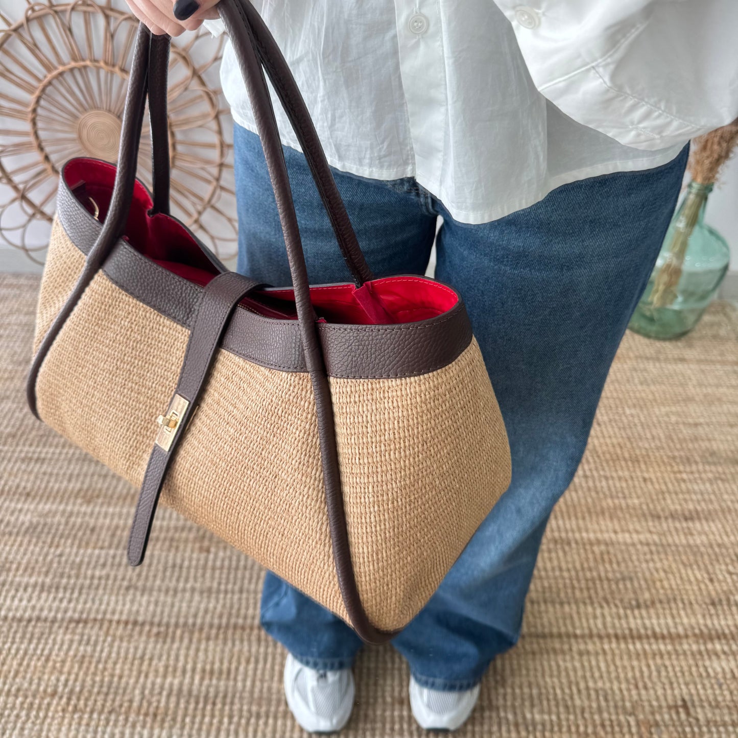 Bolso shopping piel y rafia marrón