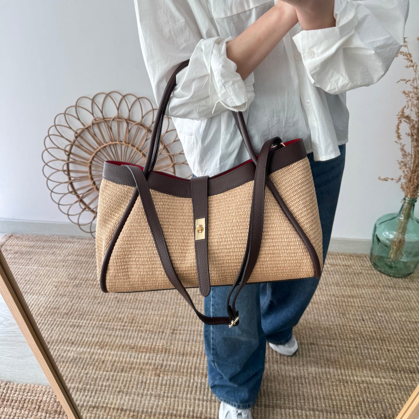 Bolso shopping piel y rafia marrón