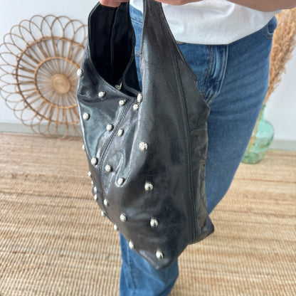 Bolso saco negro tachuelas plata