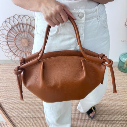 Bolso fruncido lateral camel