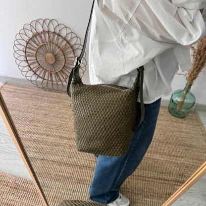 Bolso saco en piel trenzada cremallera caqui - Bubbleshopbcn