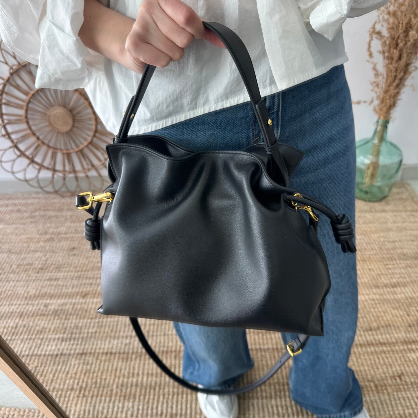 Bolso fruncido piel negro
