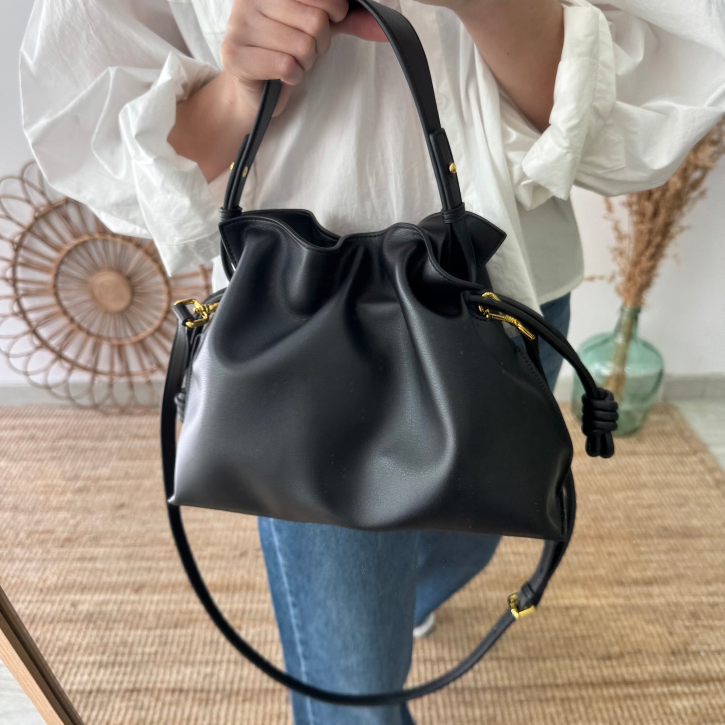 Bolso fruncido piel negro