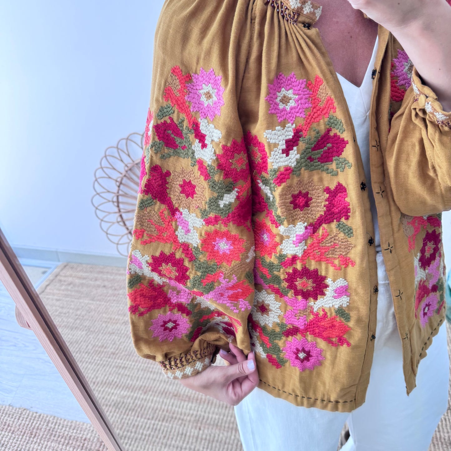 Chaqueta kimono corta mostaza bordados