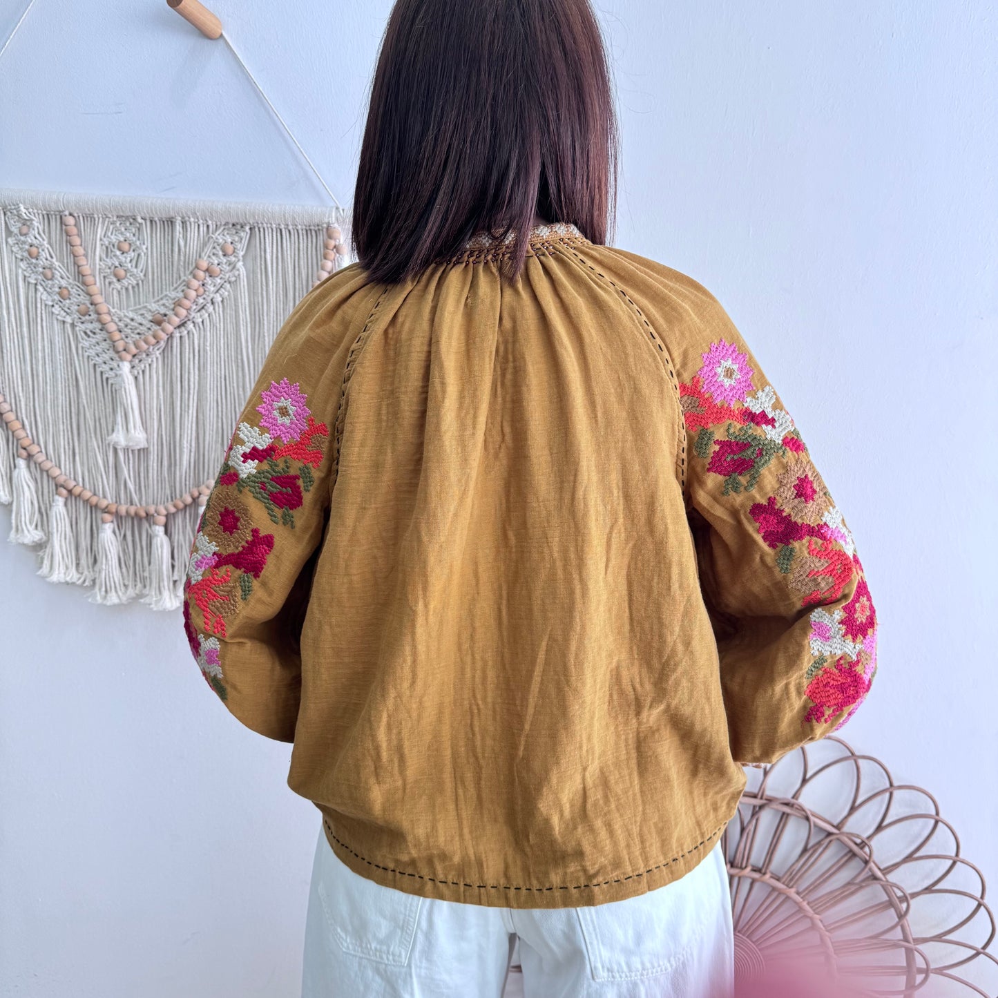 Chaqueta kimono corta mostaza bordados