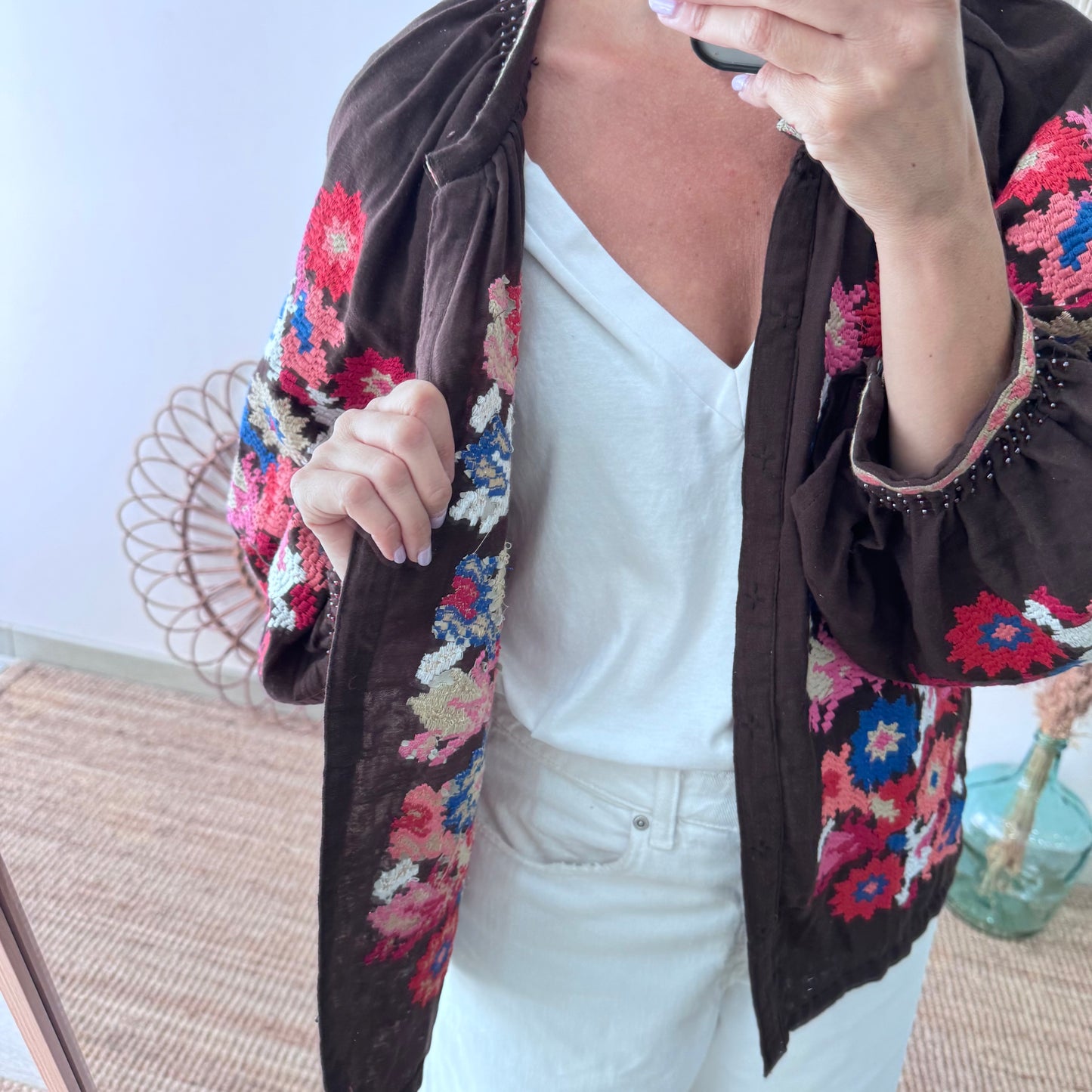 Chaqueta kimono corta marrón chocolate bordados