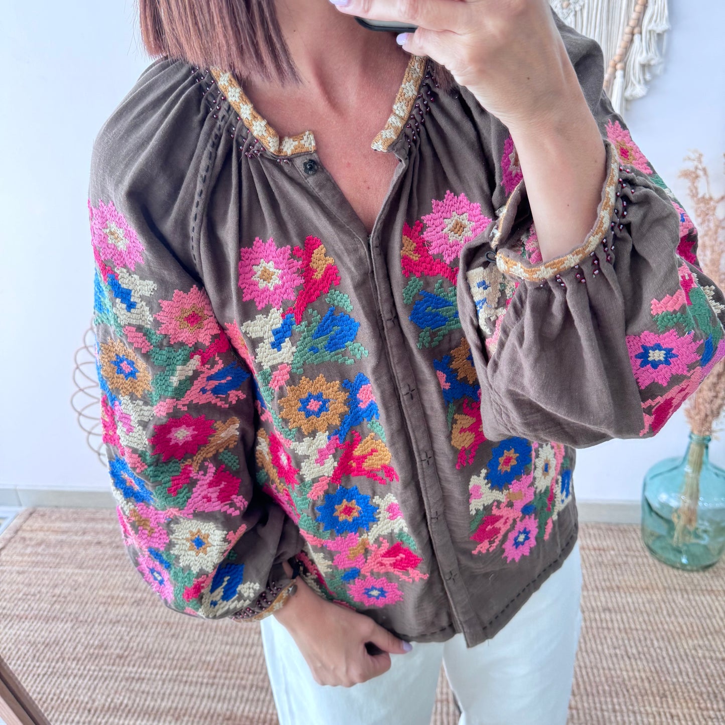 Chaqueta kimono corta marrón bordados